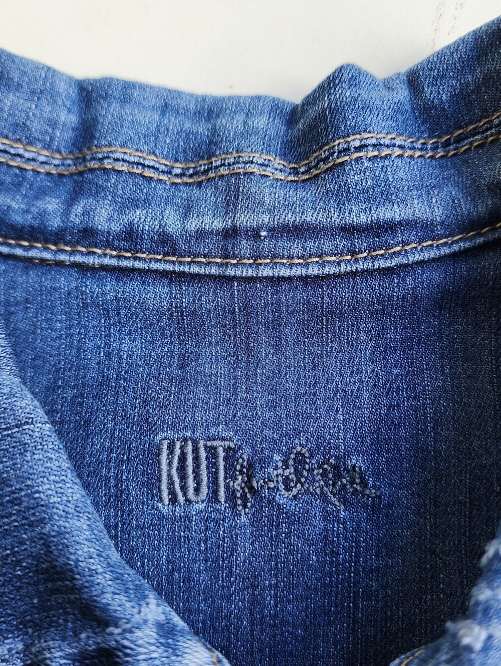 Kut From The Kloth Blue Stretch Fitted Crop Denim Jacket Faithfully Sz M - Picture 9 of 15